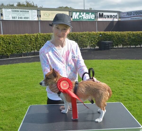 Anne Murphy from Ballinrobe with her Jack Russell terrier 'Summer', the champion dog of the Ballinrobe Show.