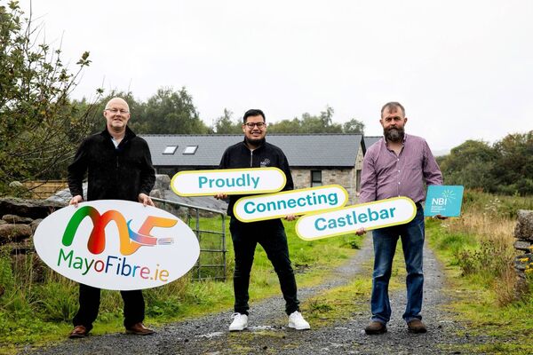 Managing and Director of Atlantek and MayoFibre.ie, Alan McGrath, National Broadband Ireland Communications Executive, Ross Shone, and broadband customer, Eamon Murphy from Castlebar. Managing and Director of Atlantek and MayoFibre.ie, Alan McGrath, National Broadband Ireland Communications Executive, Ross Shone, and broadband customer, Eamon Murphy from Castlebar.