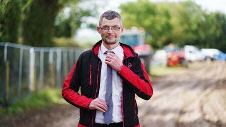 Agri-inventor leaves the Ploughing a bit early – so he can get married