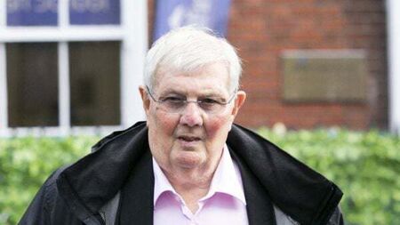 Stardust manager says he was 'panicking', agrees one exit door was 'chaotic'