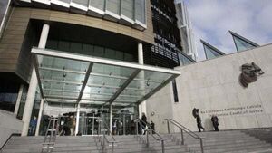 Judge orders arrest of mother who dodged prosecution over child missing school Judge orders arrest of mother who dodged prosecution over child missing school