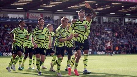 Kai Havertz off the mark for Arsenal before Bukayo Saka goes off injured