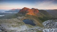 Máméan, Maum Turk range and scéals 