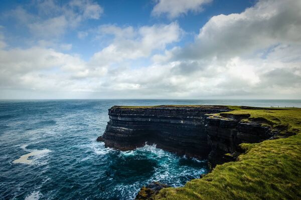 Downpatrick Head has no toilet facilities. Image courtesy of: INPHO/Red Bull Content Pool/Laszlo Geczo