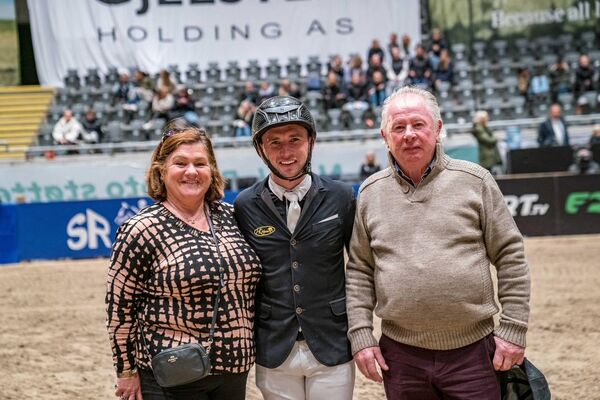 Richard Howley pictured with proud parents Pauline and Paddy