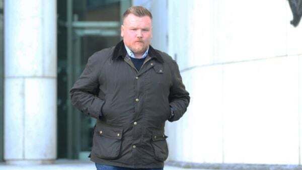 Man claims off-duty garda attacked him while he was taking selfies in Cafe en Seine
