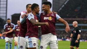 Aston Villa continue fine home form by sweeping aside Fulham Aston Villa continue fine home form by sweeping aside Fulham