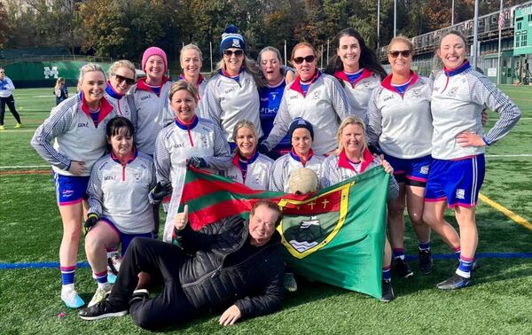 The Claremorris LGFA Gaelic 4 Mothers and Others met Marty Morrissey at Gaelic Park on their enjoyable trip to New York last week.