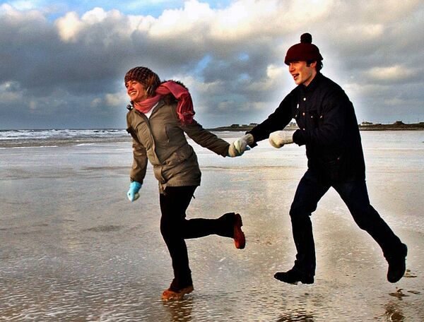 Return of the Playboy - Druid actors, Anne-Maire Duff and Cillian Murphy, on Doolough Beach Belmullet in 2004. 