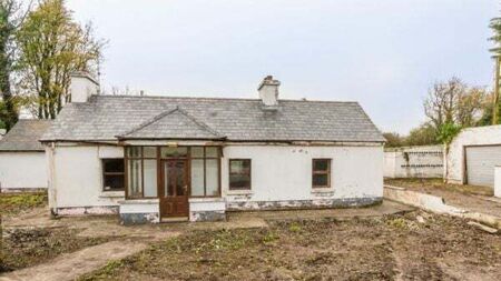 Bungalow bliss? Galway fixer-upper on the market for €70,000
