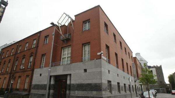 Teenager pleads guilty to mugging English tourist in Dublin