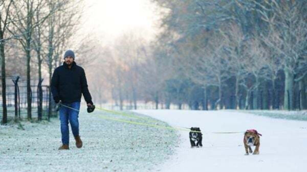 Yellow ice warning issued as temperatures set to drop below -3 overnight