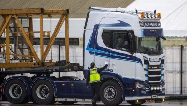 Road safety groups warn of dangers of EU proposal to allow teenagers to drive HGVs - Homepage - Vimarsana News