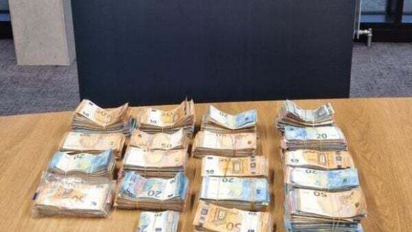 Two people arrested as gardaí seize €180,000 in cash in Dublin