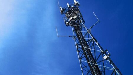 New masts have not improved telephone coverage, says councillor