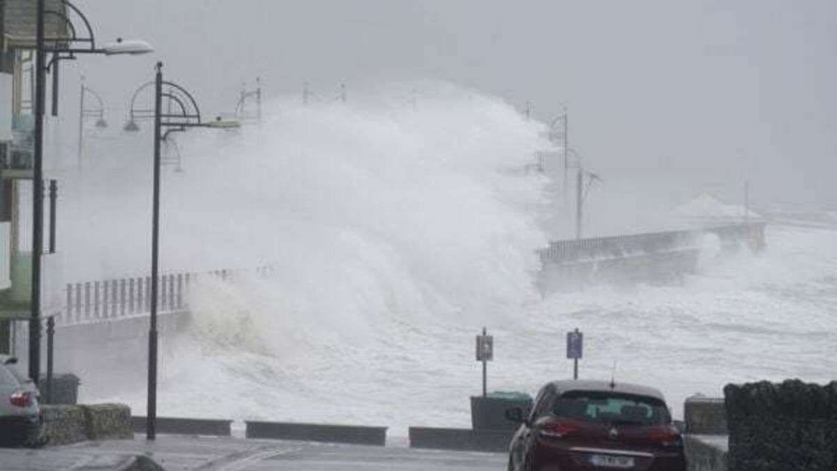 Orange and yellow wind warnings issued for Clare, Kerry, Galway and Mayo