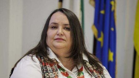 Ambassador ‘understands’ decision to cut support for Ukrainians