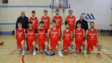 Meteors soar in final quarter to remain unbeaten