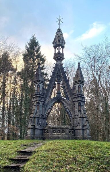 The grave of Baronet Francis Arthur Knox-Gore, builder of Belleek Manor, in 1831. Picture: David Farrell Photography The grave of Baronet Francis Arthur Knox-Gore, builder of Belleek Manor, in 1831. Picture: David Farrell Photography
