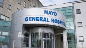 Elderly Mayo woman (84) left waiting 22 hours for MUH bed Elderly Mayo woman (84) left waiting 22 hours for MUH bed