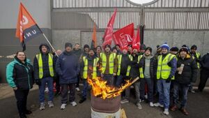 Strike pay issue in the North can be resolved quickly if Heaton-Harris acts now – unions Strike pay issue in the North can be resolved quickly if Heaton-Harris acts now – unions