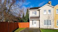 Excellently presented property on edge of Mayo town