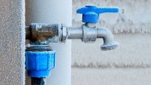 Uisce Éireann urges Foxford customers to conserve water as cold spell causes outages Uisce Éireann urges Foxford customers to conserve water as cold spell causes outages