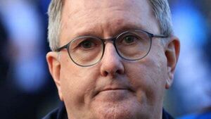 DUP set for crunch meeting over decision to return to Stormont DUP set for crunch meeting over decision to return to Stormont
