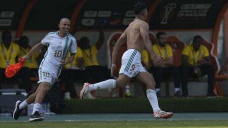 Algeria striker Baghdad Bounedjah denies Burkina Faso at the death