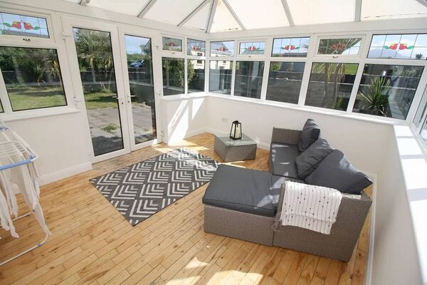 The conservatory at 3 Uisce Saol.