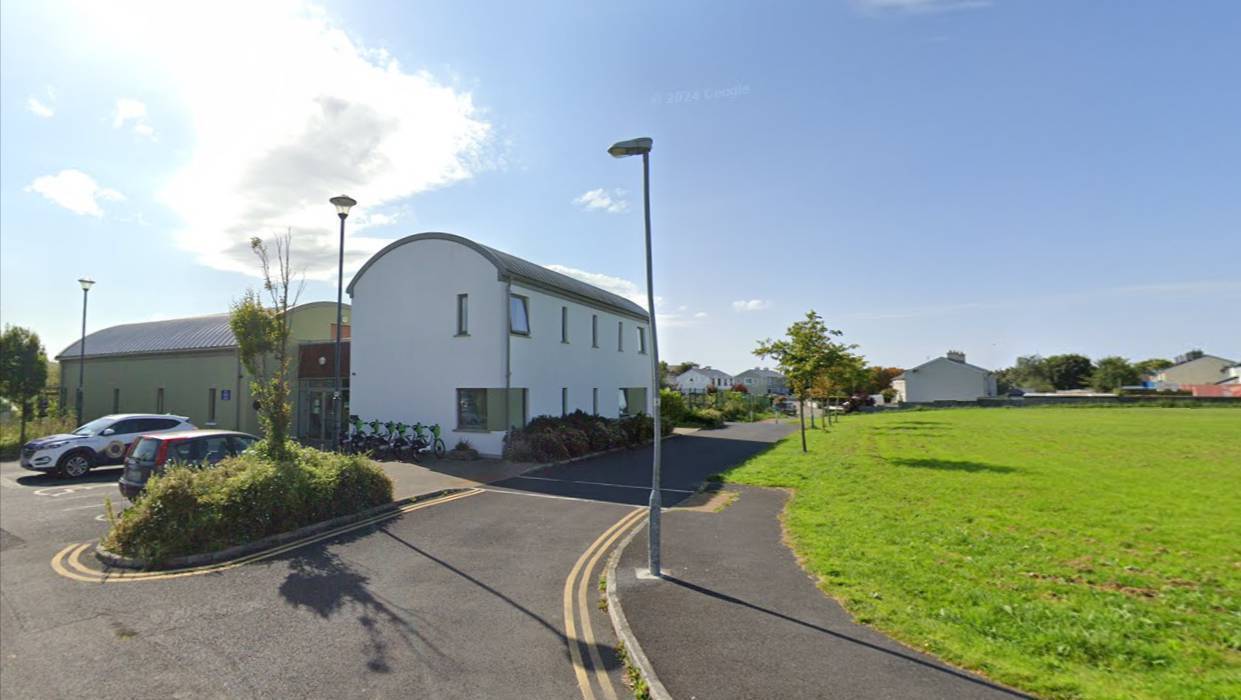 Flynn wants to see refugees housed in new Ballina facility - news - Vimarsana News