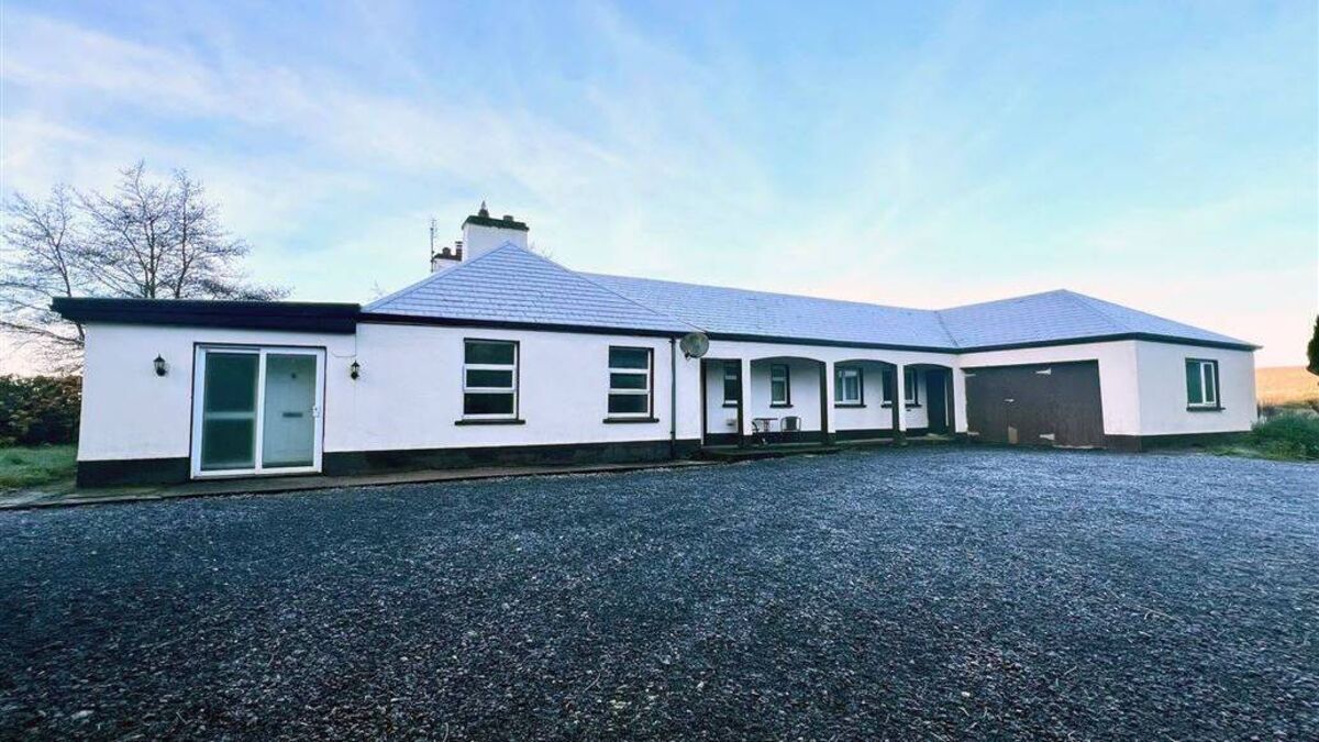 Uber spacious bungalow located in transquil and picturesque setting