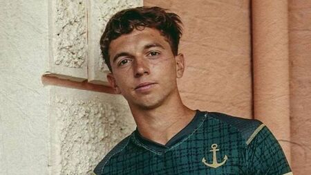 Argentine soccer club pays homage to Mayo naval hero