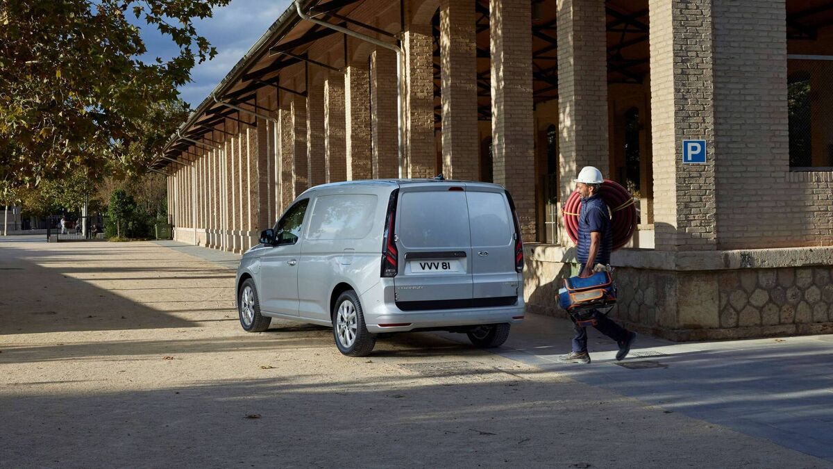 Ford release details of new Transit Connect