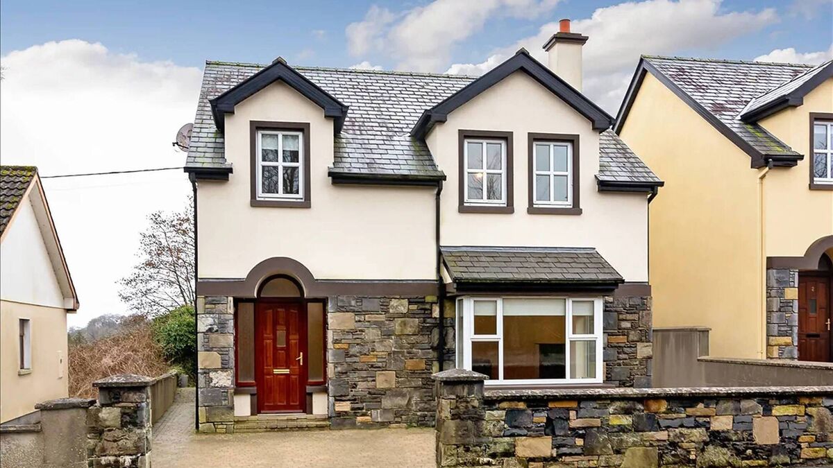 West Mayo home in most convenient location