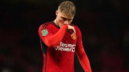 Rasmus Hojlund set to miss Manchester derby with muscle injury