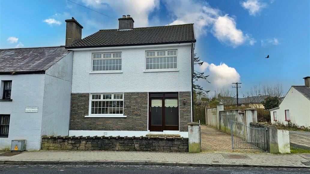 Charming four bed short stroll from bustling Mayo town centre - Life - Vimarsana News