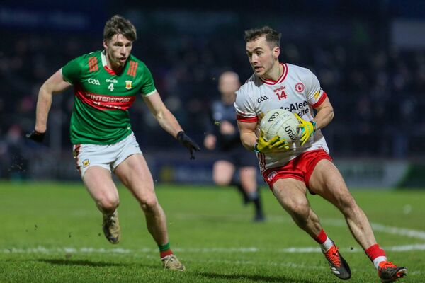 Tyrone star Darragh Canavan takes on Mayo’s Sam Callinan.