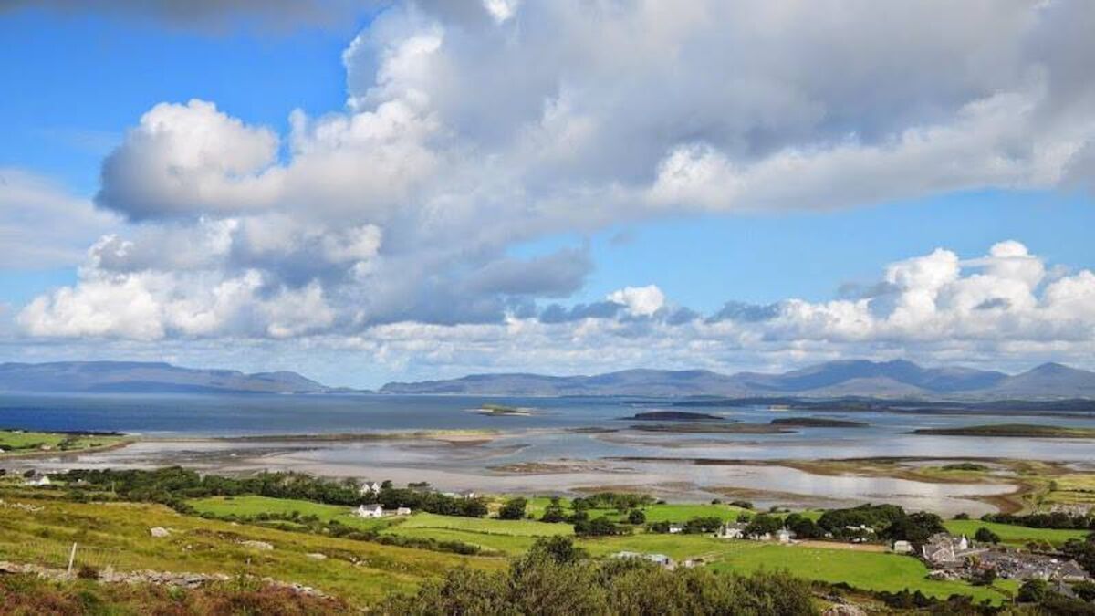 Protest taking place over new Greenway proposal in Murrisk