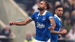Dominic Calvert-Lewin ends goal drought to earn Everton a point at Newcastle Dominic Calvert-Lewin ends goal drought to earn Everton a point at Newcastle