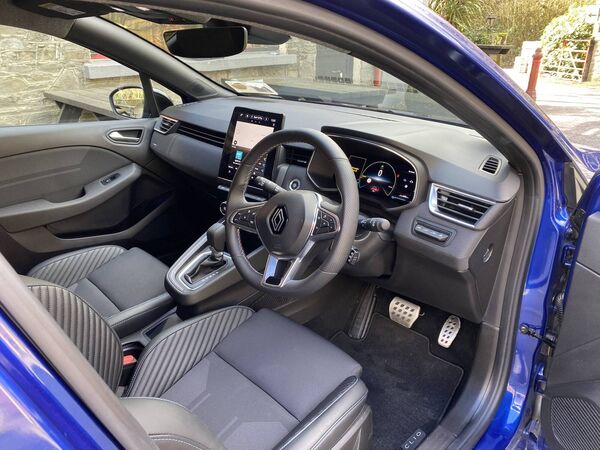 The interior is one of the best in its segment, stylish and modern with the use of more sustainable and recycled materials, so no real leather. The interior is one of the best in its segment, stylish and modern with the use of more sustainable and recycled materials, so no real leather.