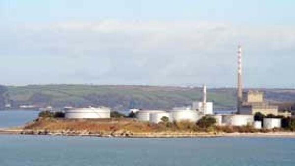 Oil refinery worker unfairly dismissed after testing positive for alcohol awarded no compensation