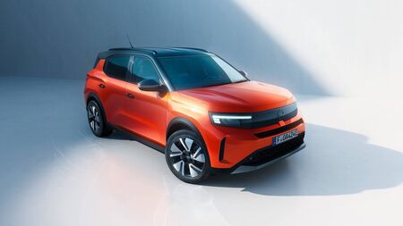 Opel Frontera is a spacious and fun SUV