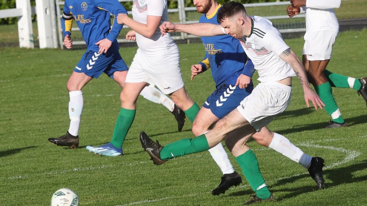 Patient United beat Mayo rivals to semi-final spot