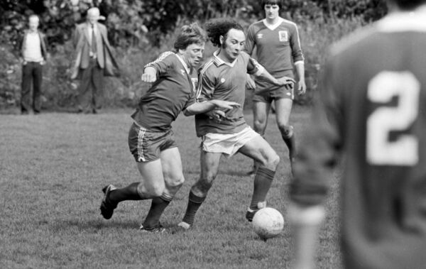 Leinster's Bill Reid, whose son Andy would go on to enjoy a fine career with Nottingham Forest, Tottenham Hotspur, Sunderland and the Republic of Ireland, in a tussle for the ball with Mayo's Brian Ainsworth. Bill was Man of the Match in that 1981 Oscar Traynor Cup final. Leinster's Bill Reid, whose son Andy would go on to enjoy a fine career with Nottingham Forest, Tottenham Hotspur, Sunderland and the Republic of Ireland, in a tussle for the ball with Mayo's Brian Ainsworth. Bill was Man of the Match in that 1981 Oscar Traynor Cup final.