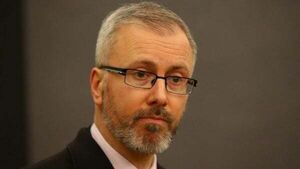 Taoiseach ‘horrified’ by ‘chilling’ protest of masked men at minister’s home