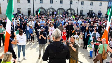 Ballina protesters threaten to march on Dáil Éireann