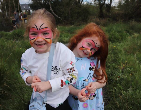 Nancy Higgins and Indie Carney enjoying the day in Emigrant Park