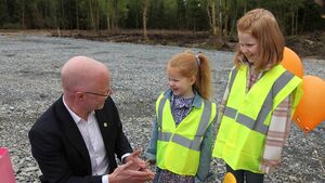 Minister hails work of Cong’s Daisy Lodge