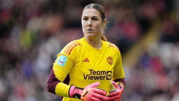Mary Earps will take her time to decide Manchester United future